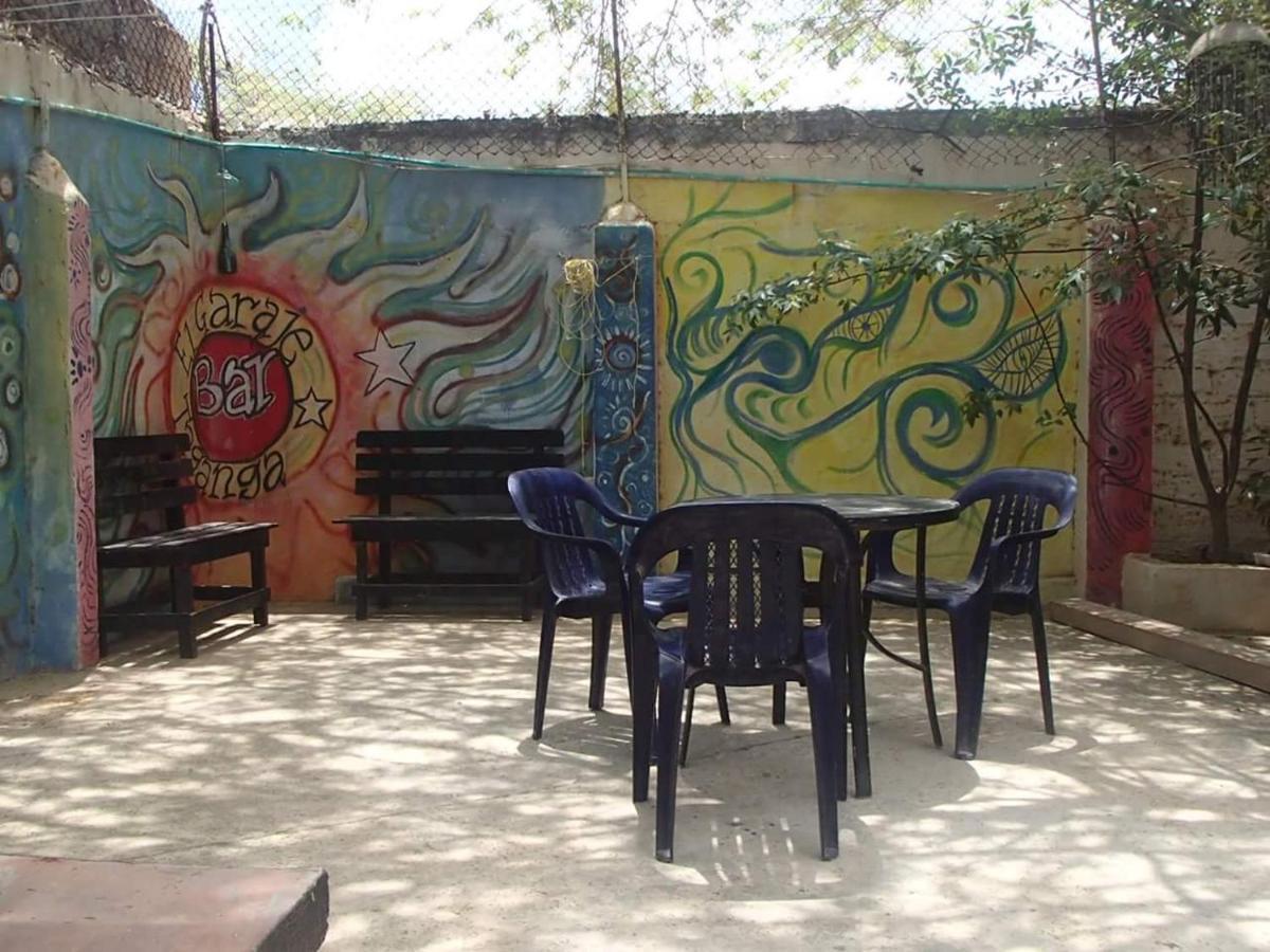 El Garaje Hostal Таганга Екстериор снимка