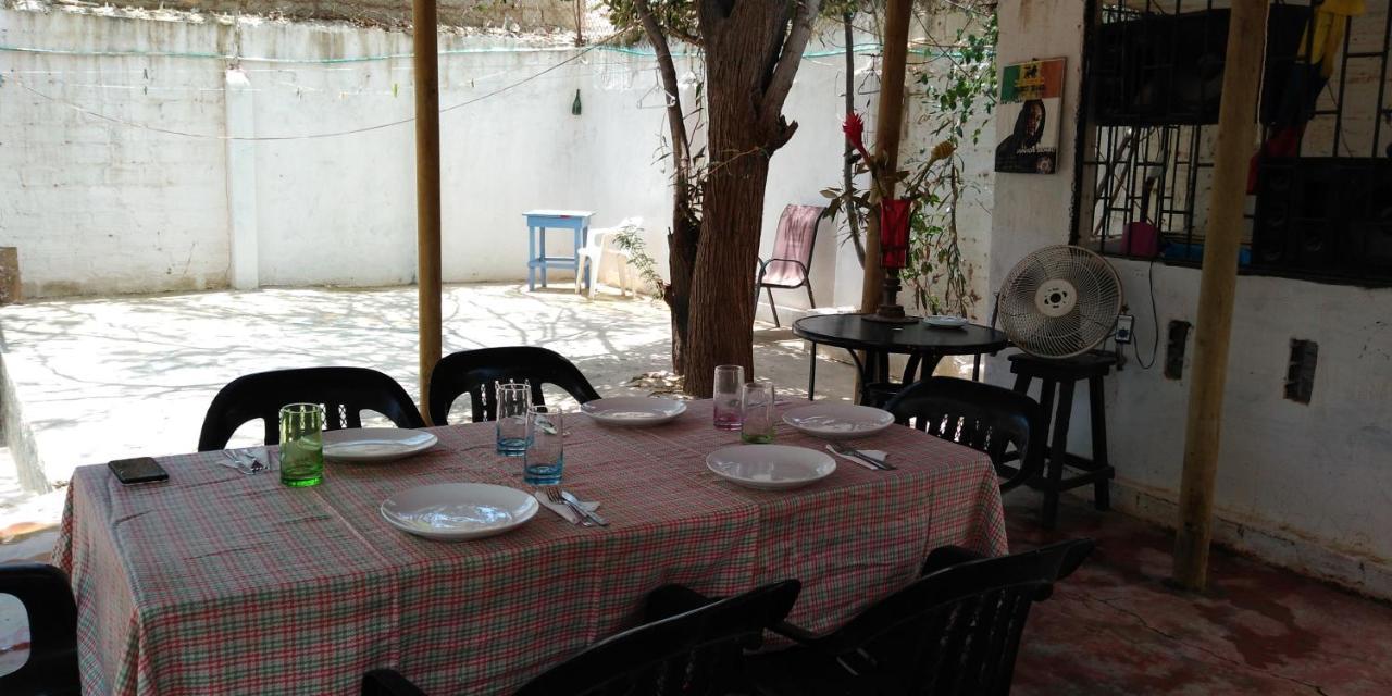 El Garaje Hostal Таганга Екстериор снимка