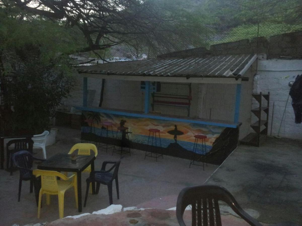 El Garaje Hostal Таганга Екстериор снимка